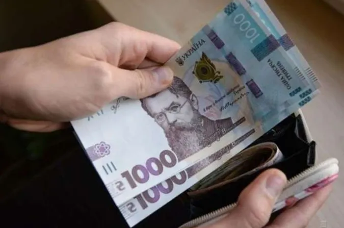 Отримають не всі: кому з переселенців можуть скасувати виплати в серпні