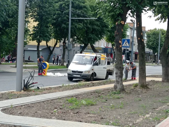 У Луцьку на Волі встановили нові дорожні знаки (фото)