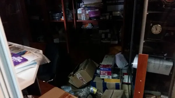З кімнати-музею у Луцьку викрали раритетні годинники (фото)