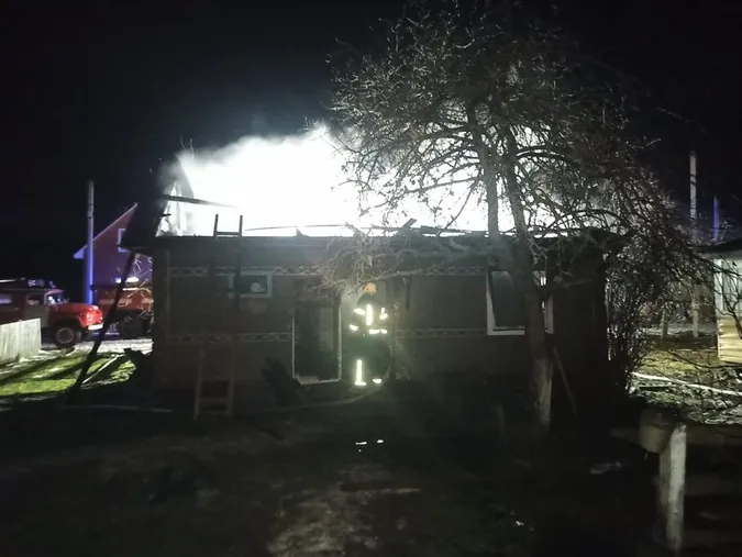 Біля Луцька на місці пожежі виявили тіло чоловіка (фото)