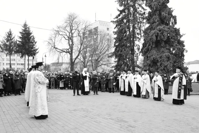 У Луцьку попрощалися із загиблими Героями Олександром Нагорним та Іваном Гнатенком (фото)