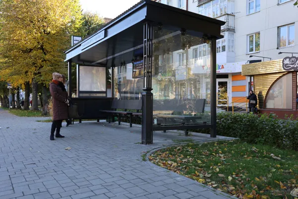 У Луцьку встановили ще вісім «розумних» зупинок: перелік (фото)