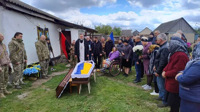 У Луцькому районі попрощалися із 32-річним воїном Віталієм Кайдиком (фото)