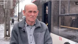 У Луцьку водій тролейбуса щодня зупиняє рух на хвилину мовчання (відео)