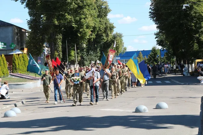 На Волині в останній земний шлях провели Героя Віталія Новосада (фото)