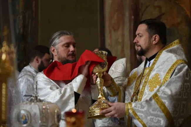 Волинський священик показав як відбувалося богослужіння у Софії Київській (фото)