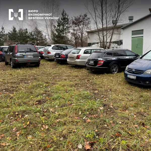Ввезли і продали понад 700 авто: на Львівщині викрили псевдоблагодійників (фото)