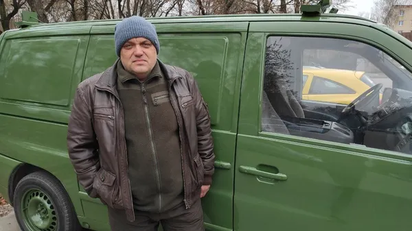 Волонтер Олександр Давидюк.