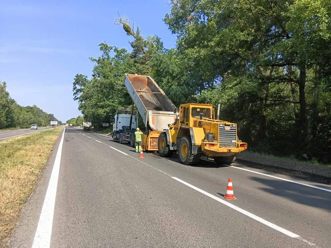 Як під палючим сонцем працювали волинські дорожники (фото)