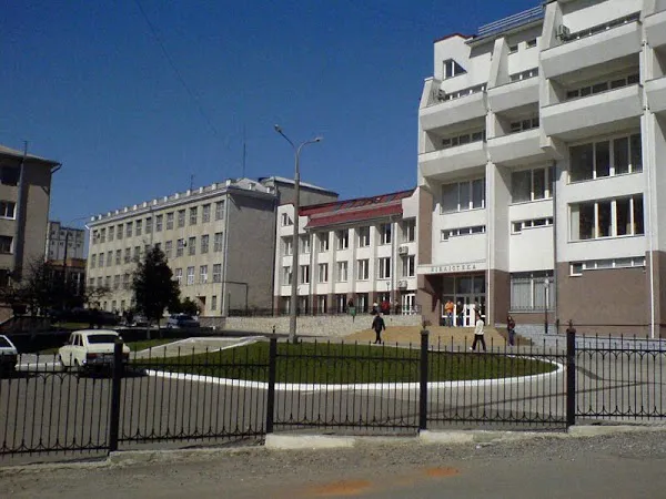 Підтвердили 4 випадки: один із факультетів ВНУ переходить на дистанційне навчання