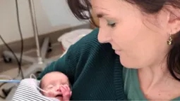 Історія жінки, яка народила двійню з різницею у дев'ять днів (фото)