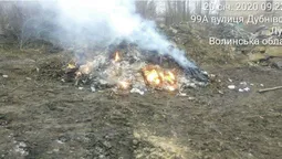 У Луцьку розвели вогнище на території МП "Шлях" (фото)