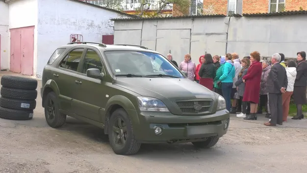 У Луцьку для 100-ї бригади ТрО придбали позашляховик (фото, відео)