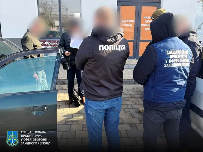 Затримали волинянина, який допомагав ухилянтам «відкосити» від армії (фото)