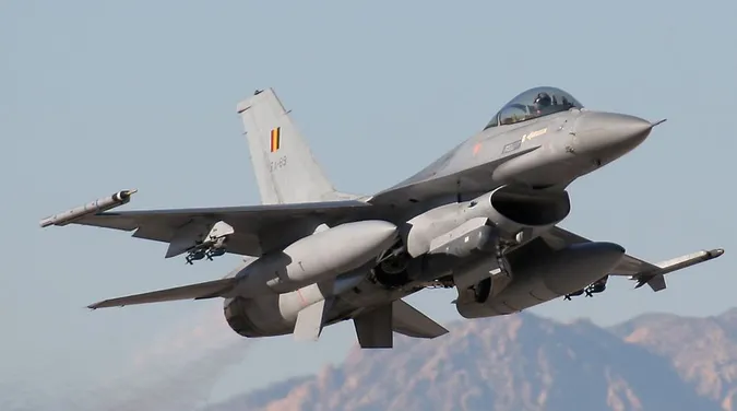 Бельгія готова навчати українських пілотів на винищувачах F-16