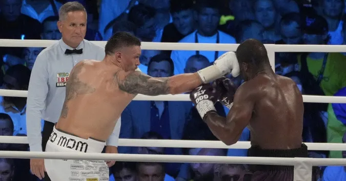 Усик – Дюбуа: дата і час початку бою за звання абсолютного чемпіона світу