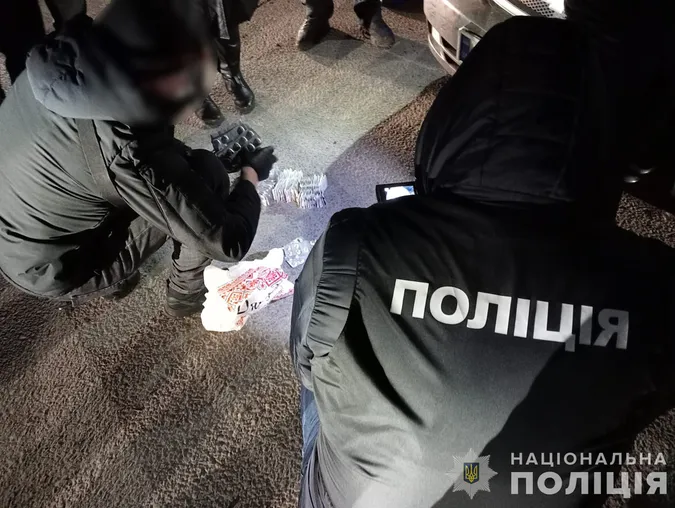 На Волині викрили банду з наркотиками на мільйон гривень (фото, відео)