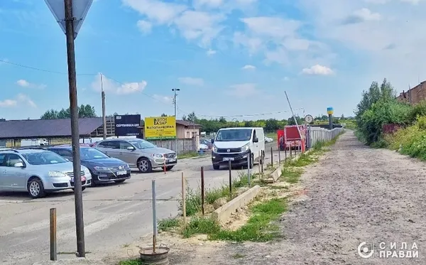 В’їзд на територію «клітки»