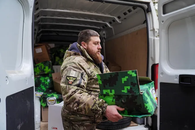 Квадрокоптери, FPV-дрони, медикаменти: поліція Волині передала на Схід потужну допомогу (фото)