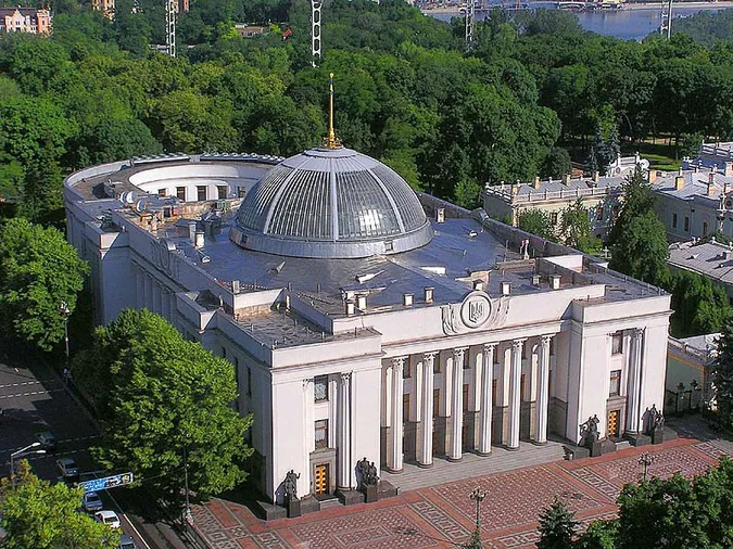 Як працювали депутати-мажоритарники у червні 2017 року