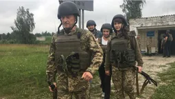 Губернатор Волині стріляє з "калаша" (фото, відео)