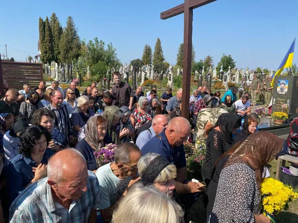 У селі під Луцьком поховали Героя Андрія Сака (фото)