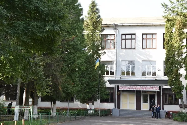 У Луцьку триває ремонт навчальних закладів (фото)