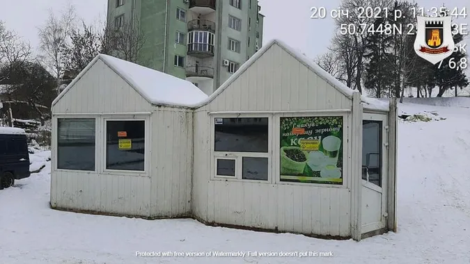 У Луцьку демонтують 18 незаконних конструкцій (фото)