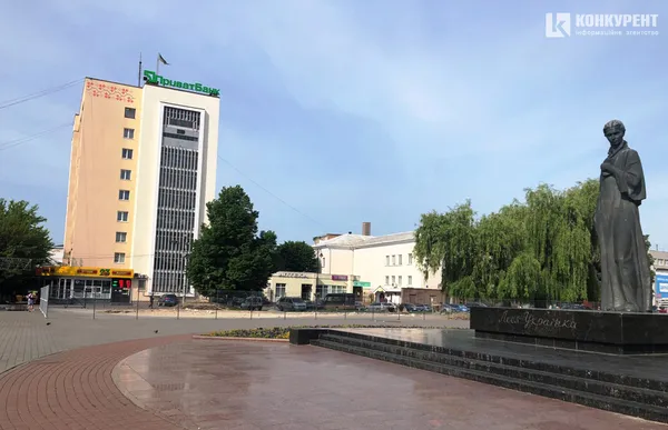 Окраса Луцька за дюжину мільйонів: як ремонтують фонтан у центрі (ФОТО)