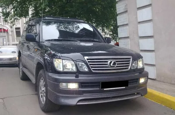 Ілюстративне фото  Lexus LX470 2007 року із сайту cars-directory.net