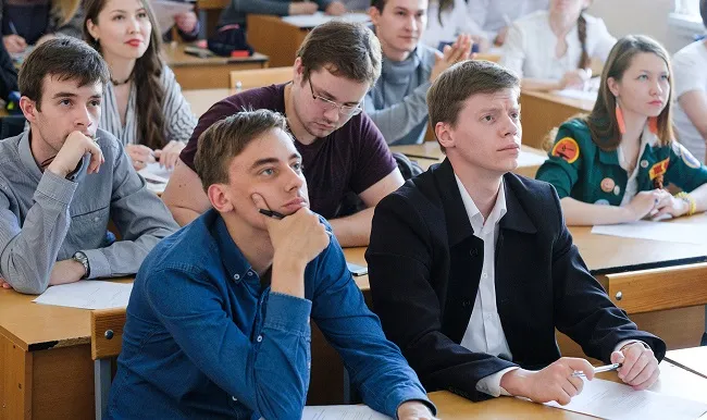 У старшій школі має бути максимум шість предметів, – освітній омбудсмен