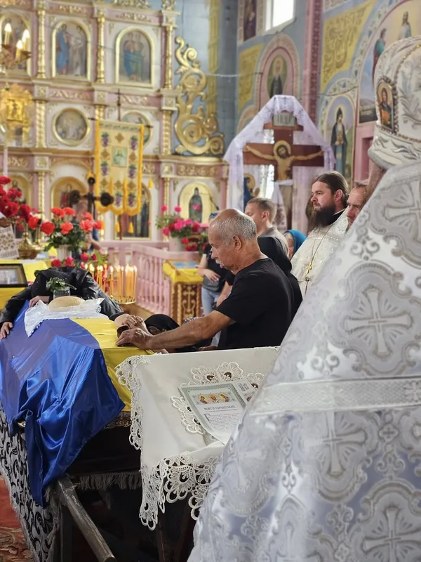 Навіки 33: на Волині попрощалися з полеглим бійцем Володимиром Семенакою (фото)