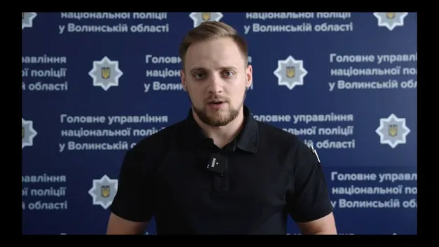Збували «з рук в руки»: двох лучан зловили на продажі наркотиків (фото, відео)