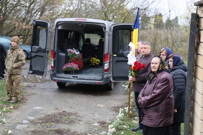 На Волині попрощались з Героєм Миколою Ясенюком (фото)