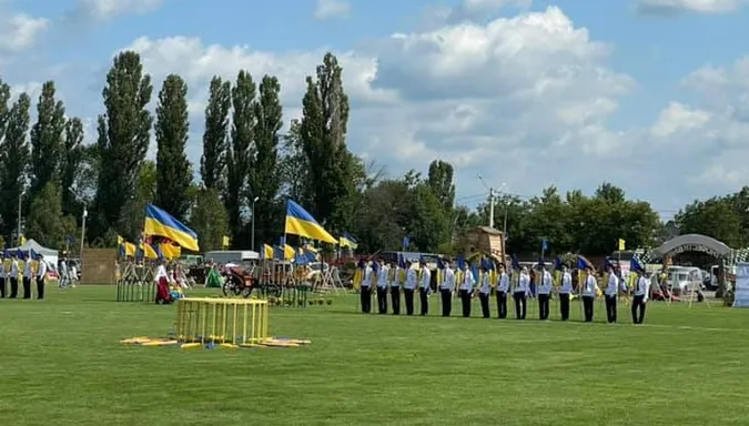 Під Луцьком просто неба триває яскравий етнофестиваль (фото)