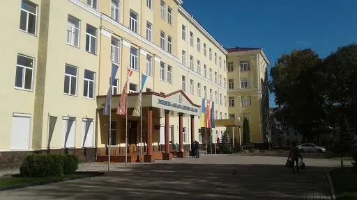 Три луцькі заклади хочуть забрати з переліку тих, які лікують хворих на COVID