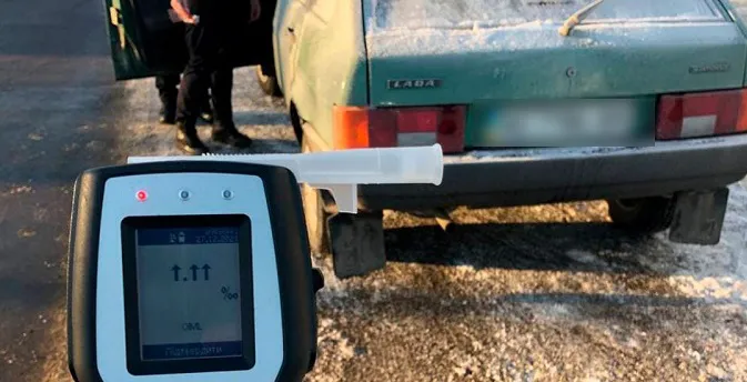 Волинські патрульні за ніч зловили трьох п'яних водіїв