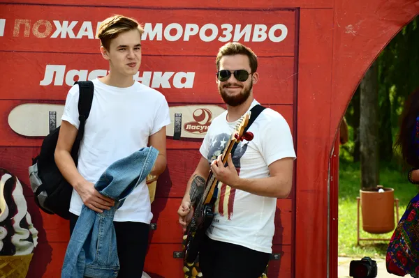 Співи, жим та стріт-фуд: як лучани святкують День Незалежності (фото)