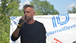 Сергій Жадан віршами "зірвав" аншлаг на Бандерштаті (фото)
