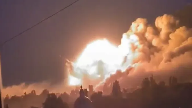 ЗСУ знищили ворожий склад в Макіївці (відео)