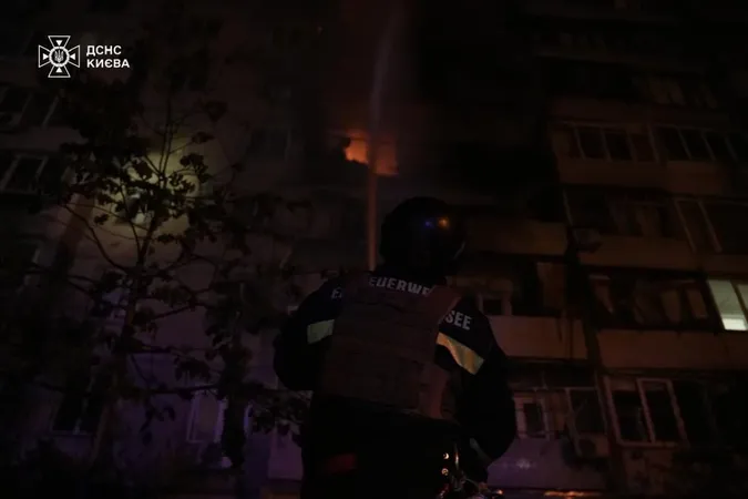 Одна з наймасованіших комбінованих атак: ворог вдарив по Києву дронами і балістикою (фото)