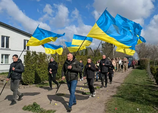 Назавжди 50: на Волині попрощалися із загиблим воїном Володимиром Омельчуком (фото)