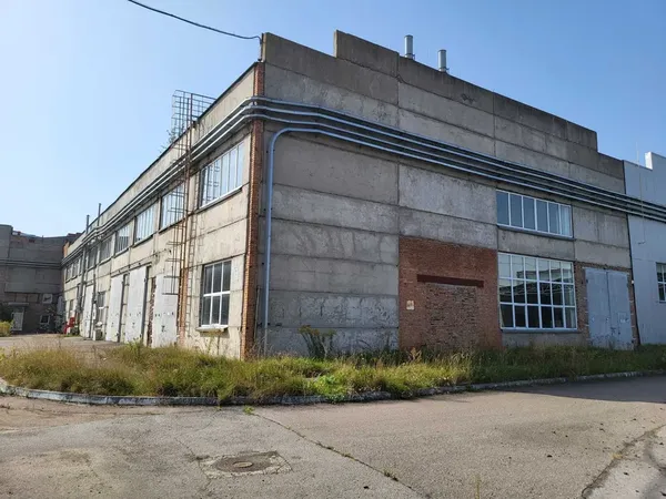 Луцький завод «Богдан» продають на OLX: скільки просять (фото)
