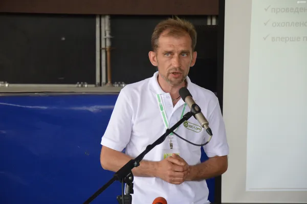Заступник директора з постачання ЗЗР, добрив, насіння Віталій Хінцінський 