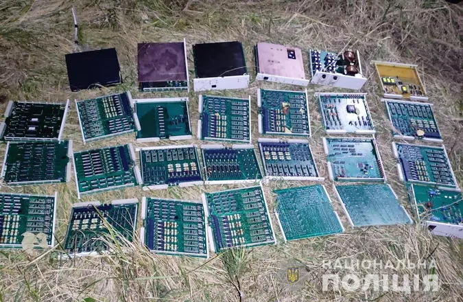 На Волині брати з Секуня і киянин обкрадали «Укртелеком» (фото, відео)