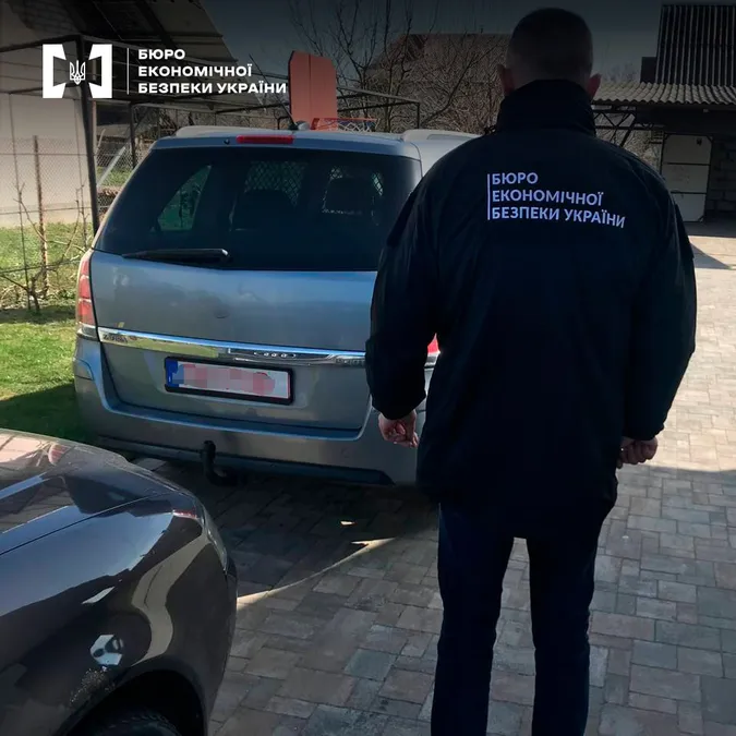 Відкрили кримінал на волинянина, який ввіз в Україну 7 автівок як допомогу ЗСУ