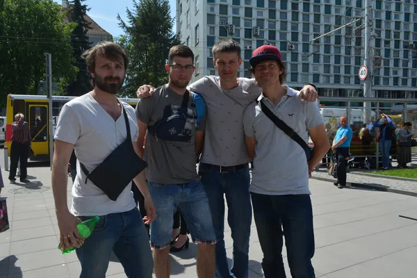 Середньовічний дух, блазні та площадний фарс: у луцькому «Промені» яскраво відкрили супермаркет (фоторепортаж)