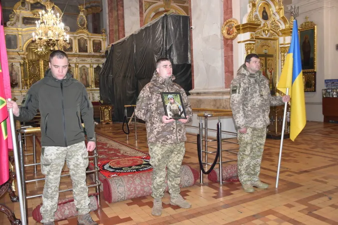 У Луцьку провели в останню дорогу Героя Ігоря Охремчука (фото)