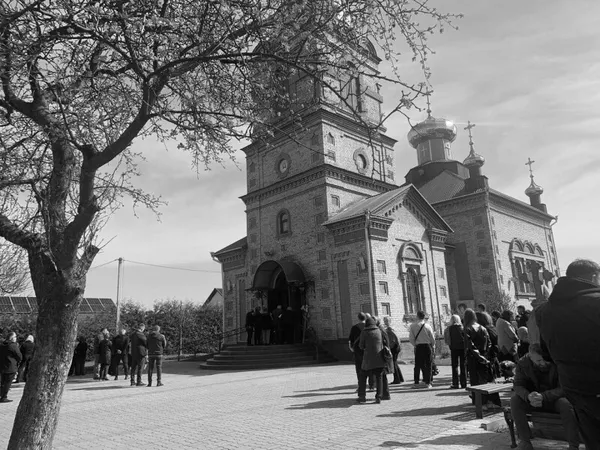 У Луцькій громаді попрощалися з двома захисниками – Максимом Мунтяну та Дмитром Івановим (фото)