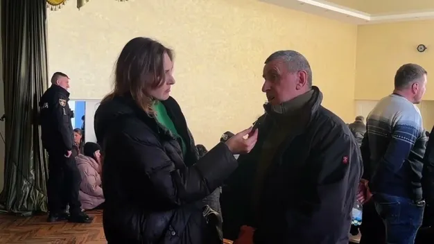 У Смолигові збори щодо переходу храму до ПЦУ вийшли з-під контролю: що відомо (фото, відео)